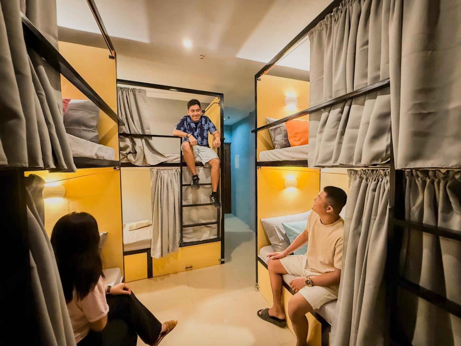 Goofy Ants Hostel بويرتو برينسيسا الغرفة الصورة